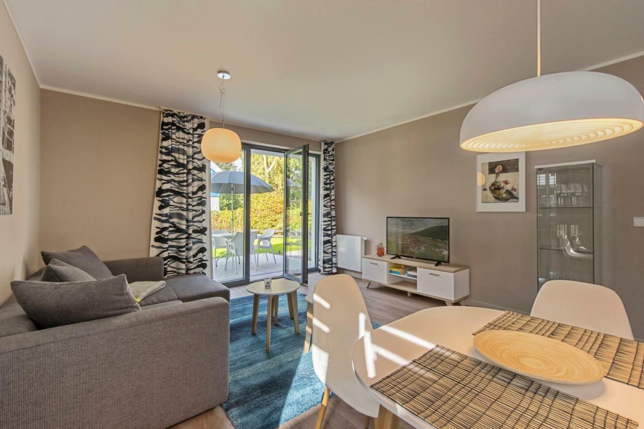 Haus Am Deich Ferienwohnungen Prerow Esterno foto